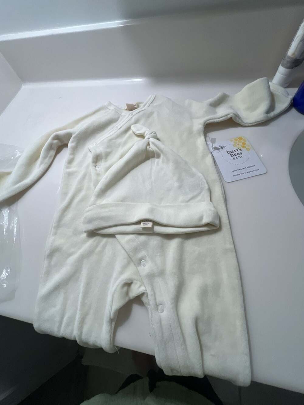 Burt's Bees Baby sleep/play with cap Size 6-9 Ivory Organic Cotton-